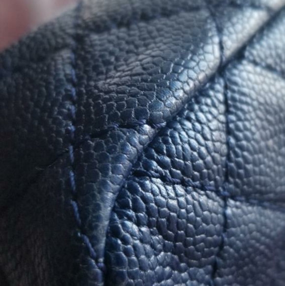 AUTHENTIC Chanel Irridescent Caviar - Picture 9 of 10